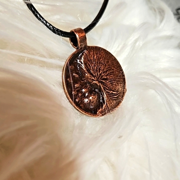 Black and Copper Ying Yang Necklace - Picture 4 of 5